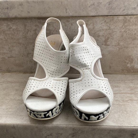 Robes Fashionable wearable art Wedge Shoe - Picture 4 of 9